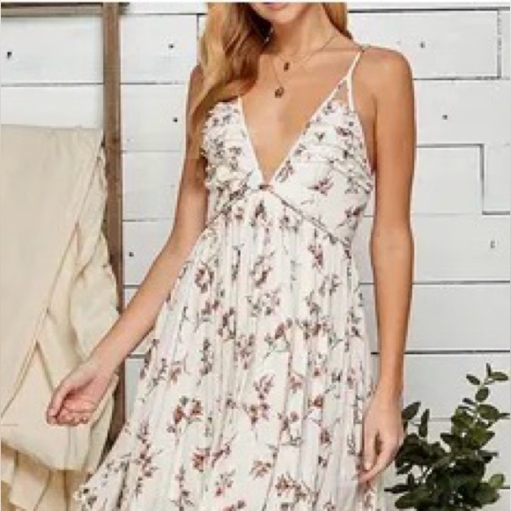 1104.  Sleeveless Floral V-Neck Sundress in Ivory